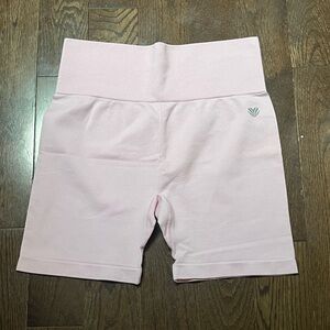 Light pink gym shorts with heart
